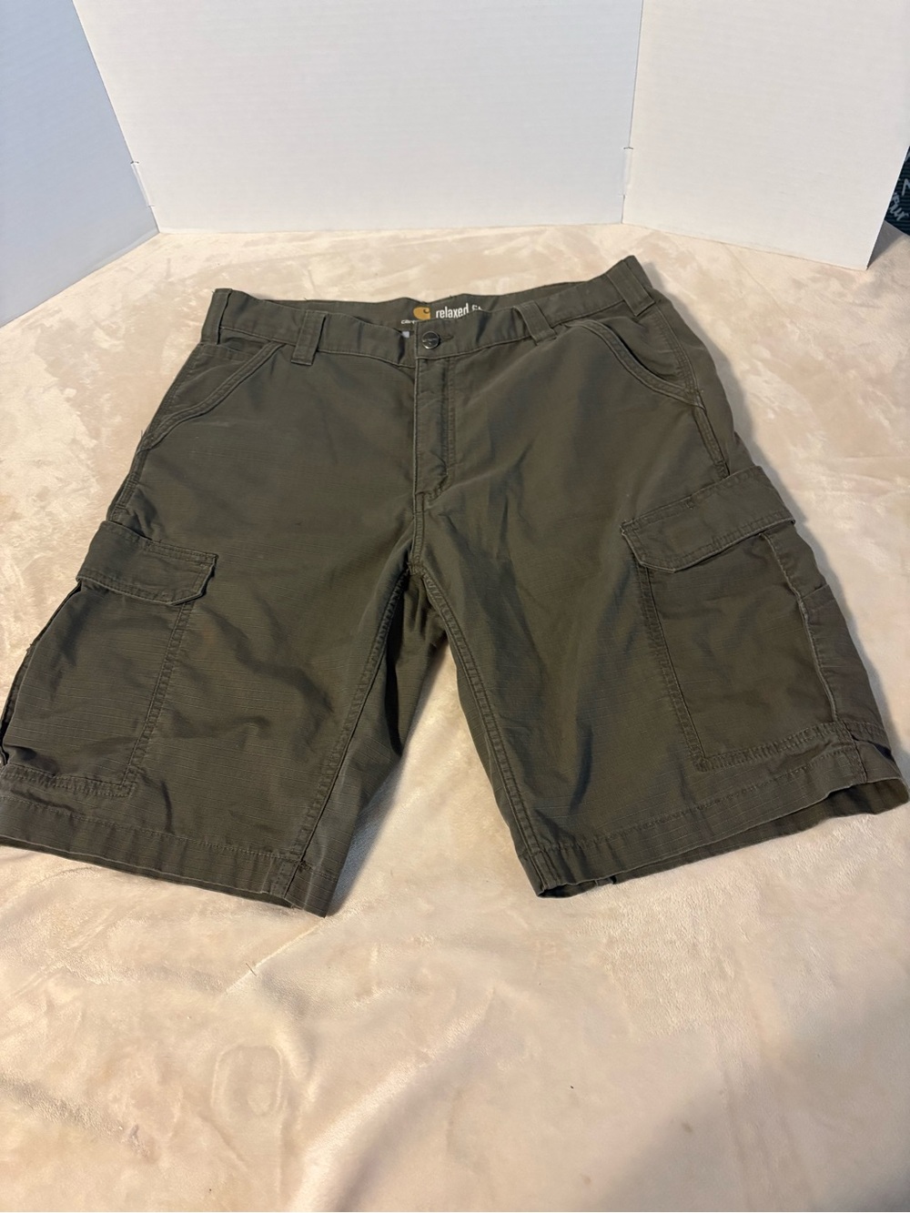 Carhartt Olive Cargo Shorts - Utility Pocket Design
